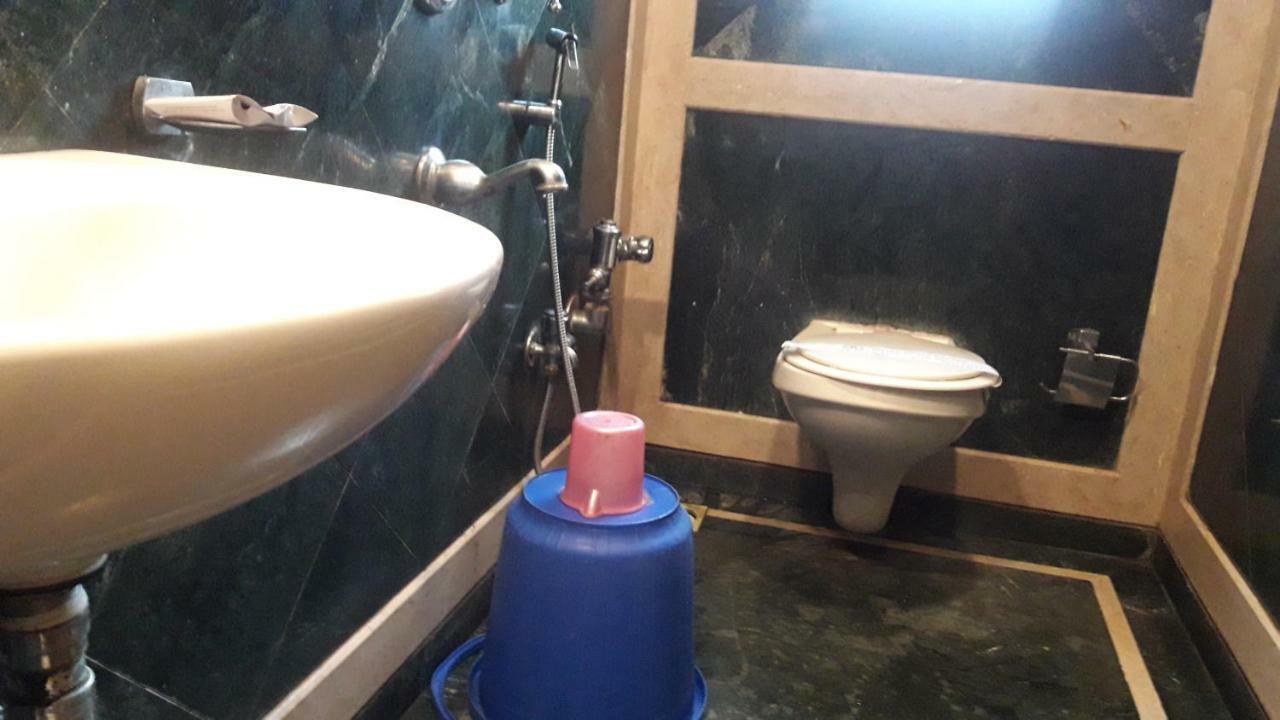 Shine Hospitality Hotell Mumbai Exteriör bild