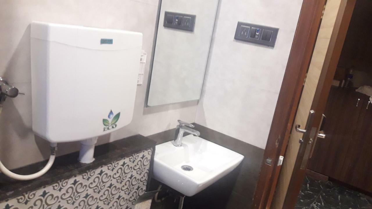Shine Hospitality Hotell Mumbai Exteriör bild
