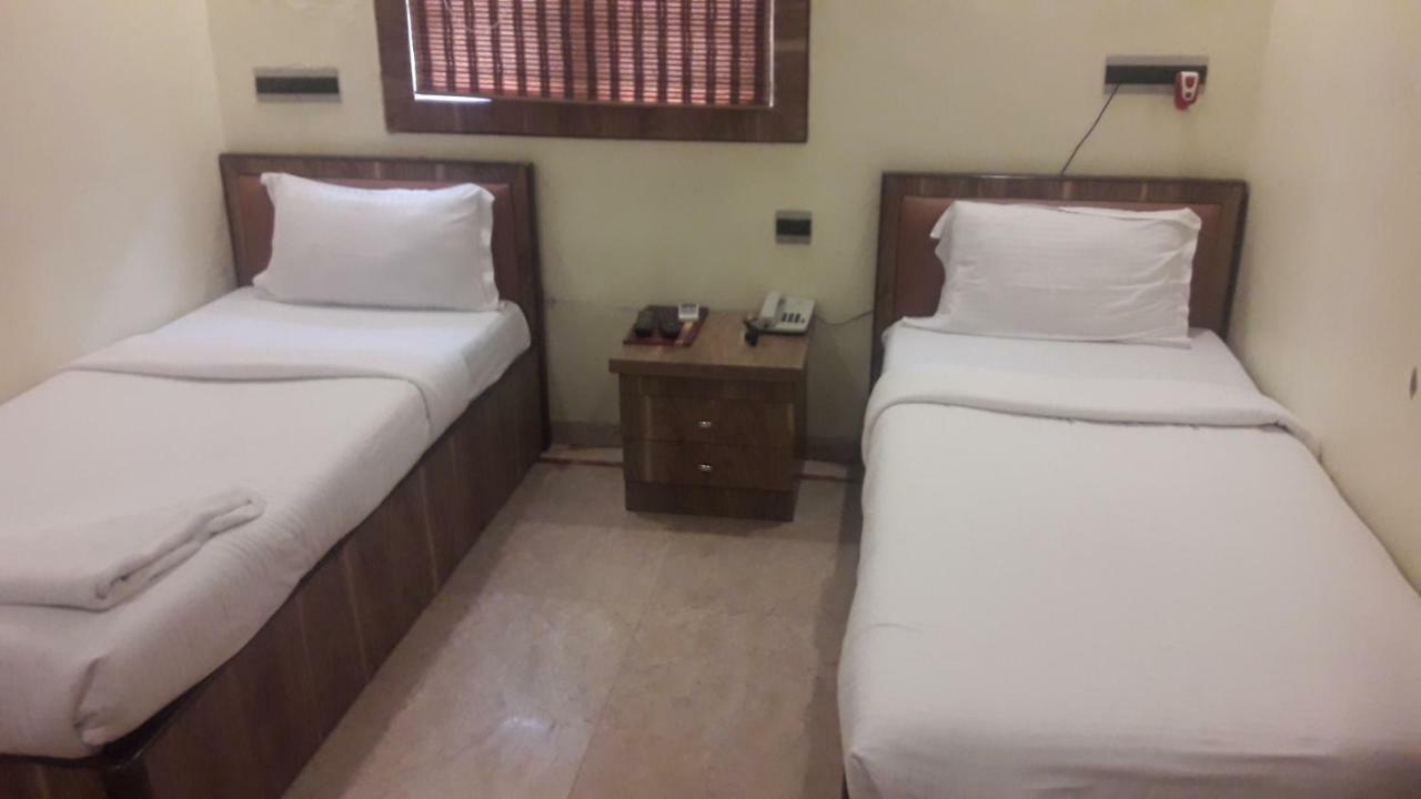 Shine Hospitality Hotell Mumbai Exteriör bild